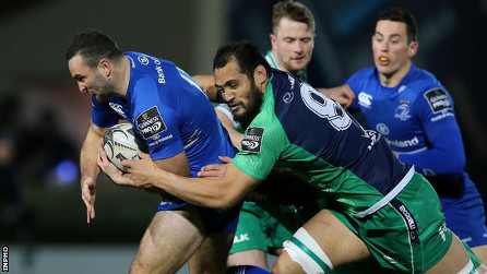 Kearney is tackled by Naoupu